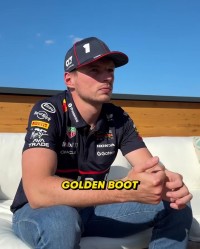 开云体育下载-维斯塔潘预测新赛季英超：冠军利物浦，金靴哈兰德，金手套阿利森