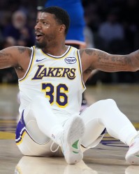 kaiyun-斯玛特：失去东里确实让人情绪低落 但也提振了我们的斗志和信心