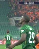 开云体育下载-打花了！国安4-1领先泰山！杨立瑜替补助攻，法比奥暴力头球双响