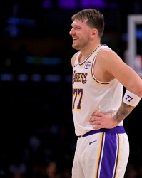 开云体育-东契奇场均33.7分领跑联盟！队史自05-06赛季科比后最高场均得分