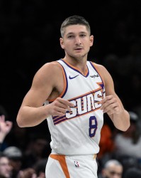 开云官网-一球不丢！阿伦半场5中5高效拿下11分2板2助1断