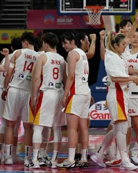 开云体育下载-中国女篮三分21投仅4中，篮板球多抢22个成致胜关键