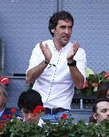 开云体育下载-劳尔：等时机成熟我会回归皇马 鼓励年轻球员去派对但要做好平衡